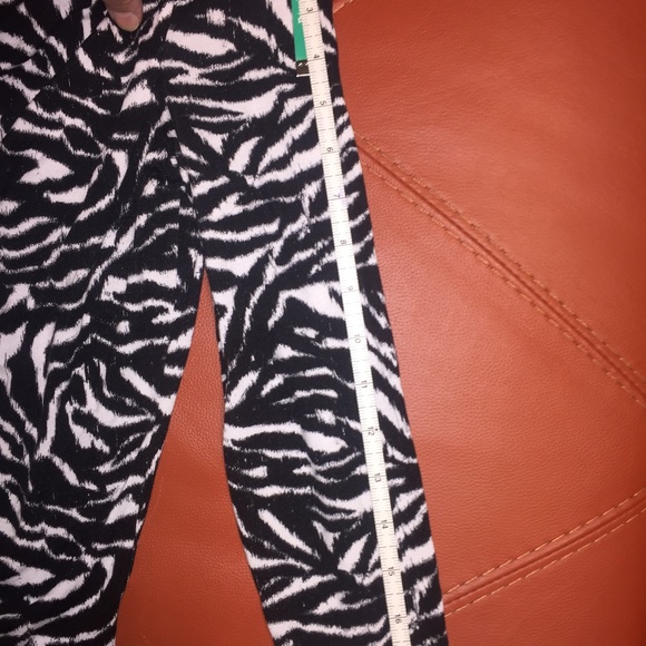 Michael Kors Womens shirt, size small, black/white - Picture 5 of 8